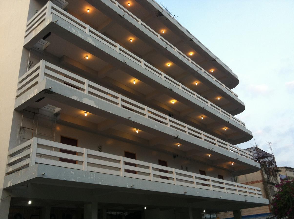 Sakol Hotel Nakhonratchasima Zewnętrze zdjęcie